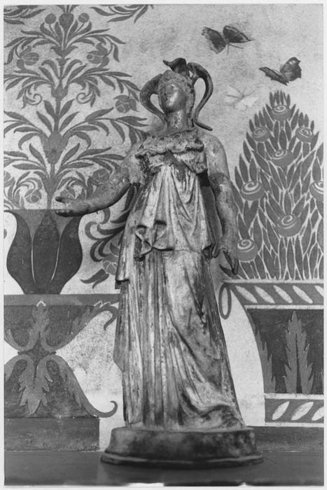 Statue : femme d’après l’antique, vue générale