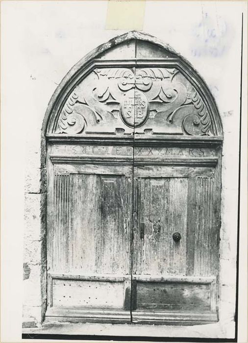 vantaux et tympan de la porte principale - © Ministère de la Culture (France), Médiathèque du patrimoine et de la photographie, diffusion GrandPalaisRmn Photo