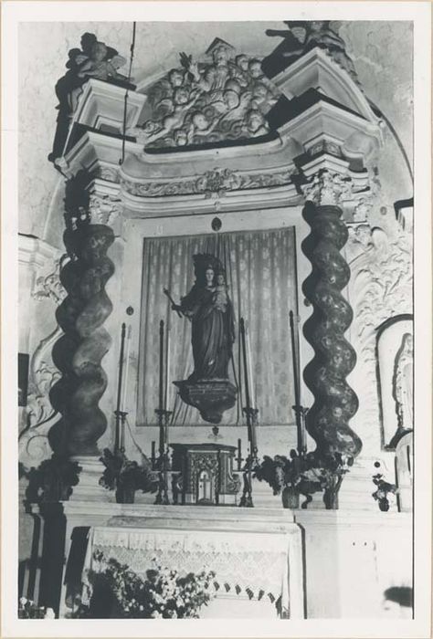 autel retable du Rosaire, tableau : l'Institution et mystères du rosaire - © Ministère de la Culture (France), Médiathèque du patrimoine et de la photographie, diffusion GrandPalaisRmn Photo