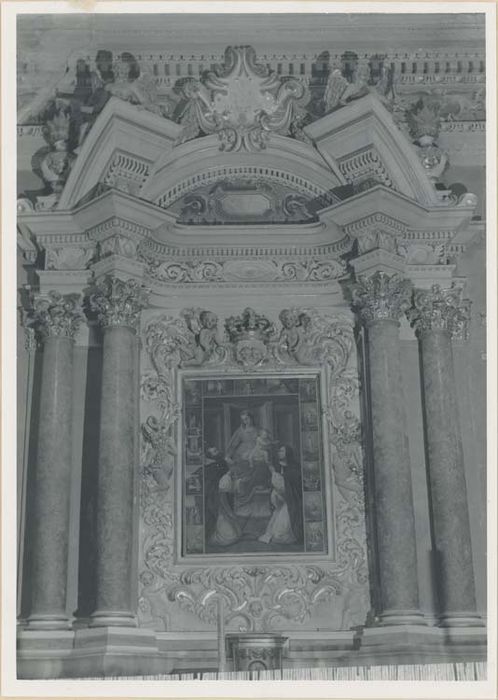 autel retable de la Vierge-du-Rosaire, tableau : l'Institution du rosaire entourée des quinze mystères - © Ministère de la Culture (France), Médiathèque du patrimoine et de la photographie, diffusion GrandPalaisRmn Photo