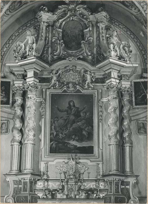 retable du maître-autel, tabernacle, exposition, gradins d'autel, 6 chandeliers et croix d'autel, 3 tableaux : l'Assomption, Saint Joseph, Sainte Lucie, 2 cadres - © Ministère de la Culture (France), Médiathèque du patrimoine et de la photographie, diffusion GrandPalaisRmn Photo