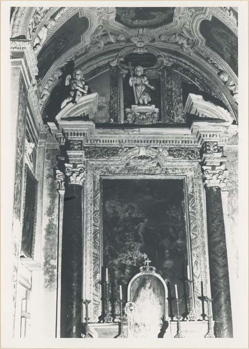 décor de la chapelle de la Vierge médiatrice : autel, retable, statue : l'Enfant Jésus portant sa croix, tableau : Vierge à l'Enfant entourée de saints, voûte : la Visitation, le Couronnement de la Vierge - © Ministère de la Culture (France), Médiathèque du patrimoine et de la photographie, diffusion GrandPalaisRmn Photo