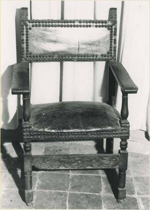 fauteuil de célébrant - © Ministère de la Culture (France), Médiathèque du patrimoine et de la photographie, diffusion GrandPalaisRmn Photo