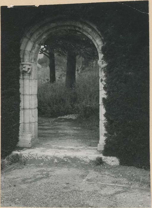 2 portes - © Ministère de la Culture (France), Médiathèque du patrimoine et de la photographie, diffusion GrandPalaisRmn Photo