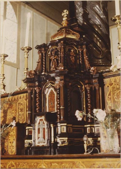 tabernacle du maître-autel, groupe sculpté, 2 statues : la Vierge de l'Assomption, la Foi, la Charité - © Ministère de la Culture (France), Médiathèque du patrimoine et de la photographie, diffusion GrandPalaisRmn Photo