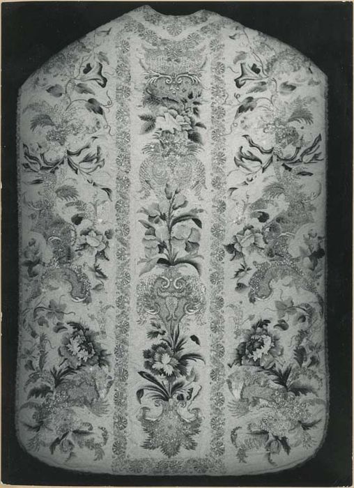 chasuble, voile huméral, étole, manipule, voile de calice, bourse - © Ministère de la Culture (France), Médiathèque du patrimoine et de la photographie, diffusion GrandPalaisRmn Photo