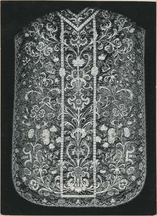 chasuble, étole, manipule, voile de calice, bourse - © Ministère de la Culture (France), Médiathèque du patrimoine et de la photographie, diffusion GrandPalaisRmn Photo