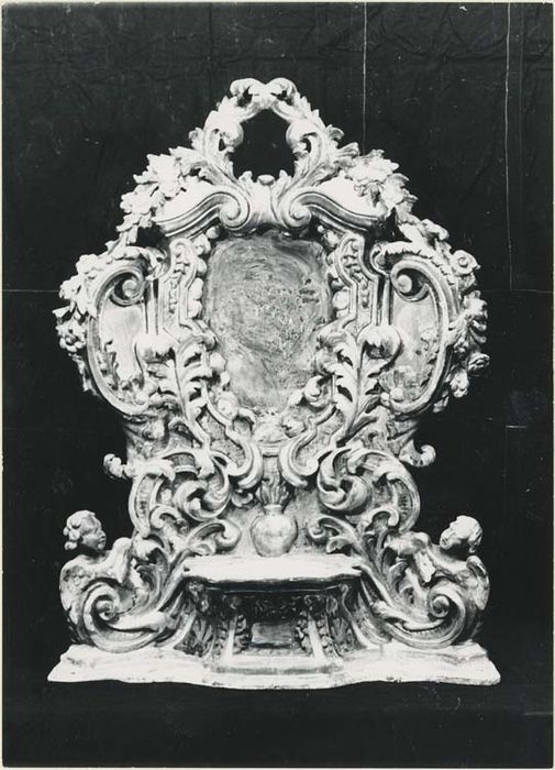 fronton du tabernacle du maître-autel - © Ministère de la Culture (France), Médiathèque du patrimoine et de la photographie, diffusion GrandPalaisRmn Photo