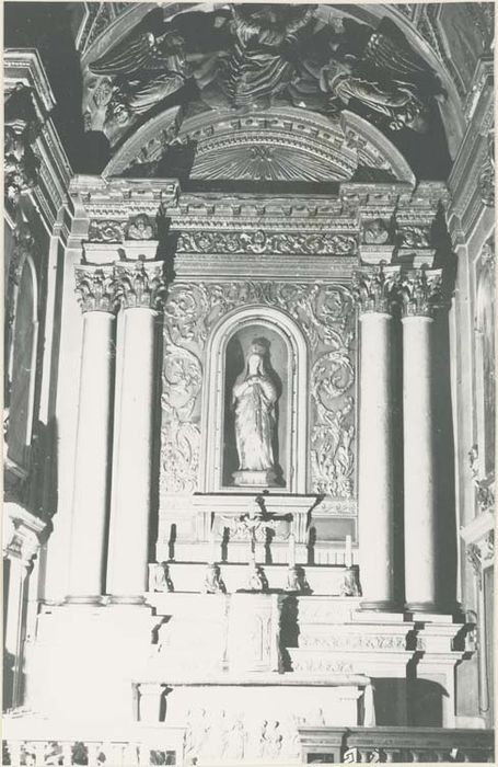 autel de la chapelle de la Vierge, tabernacle, 4 gradins d'autel, devant d'autel - © Ministère de la Culture (France), Médiathèque du patrimoine et de la photographie, diffusion GrandPalaisRmn Photo