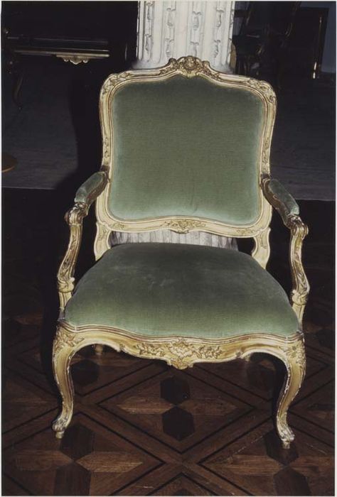 quatre fauteuils - © Ministère de la Culture (France), Médiathèque du patrimoine et de la photographie, diffusion GrandPalaisRmn Photo