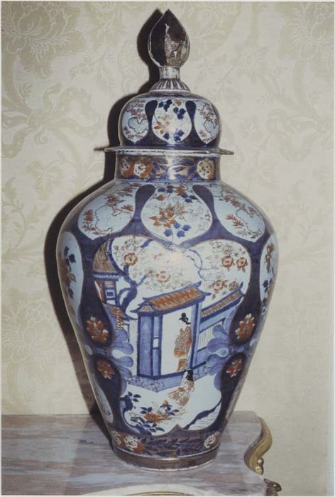 Trois vases à fleurs d'Imari