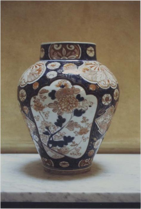 Trois vases à fleurs d'Imari