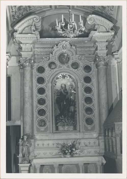 retable de l'autel du Rosaire, 15 tableaux : les Mystères du Rosaire, ancienne statue de procession : Vierge à l'Enfant - © Ministère de la Culture (France), Médiathèque du patrimoine et de la photographie, diffusion GrandPalaisRmn Photo