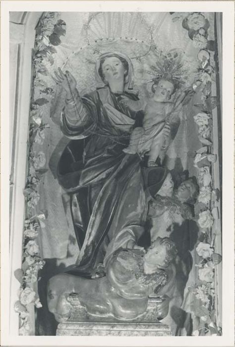 retable de l'autel du Rosaire, 15 tableaux : les Mystères du Rosaire, ancienne statue de procession : Vierge à l'Enfant