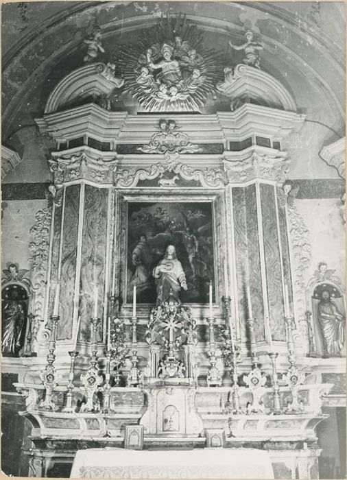 tableau : la Vierge à l'Enfant entourée de saint Etienne et de saint Michel terrassant le démon - © Ministère de la Culture (France), Médiathèque du patrimoine et de la photographie, diffusion GrandPalaisRmn Photo