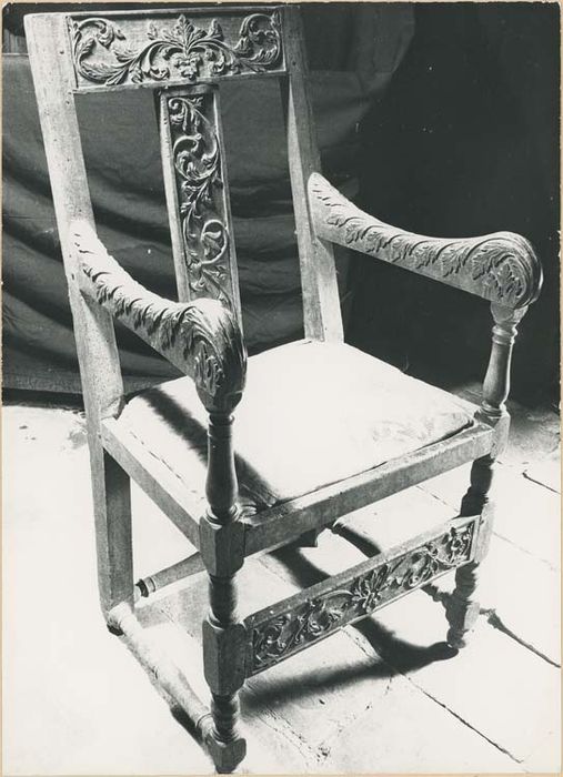 fauteuil de célébrant (fauteuil de desservant) - © Ministère de la Culture (France), Médiathèque du patrimoine et de la photographie, diffusion GrandPalaisRmn Photo