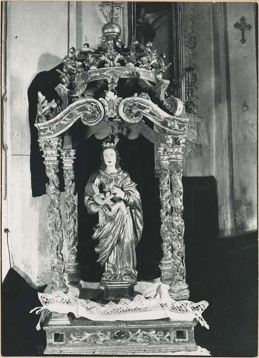 statue et dais de procession : Vierge à l'Enfant - © Ministère de la Culture (France), Médiathèque du patrimoine et de la photographie, diffusion GrandPalaisRmn Photo