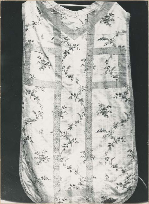 chasuble et ses accessoires - © Ministère de la Culture (France), Médiathèque du patrimoine et de la photographie, diffusion GrandPalaisRmn Photo