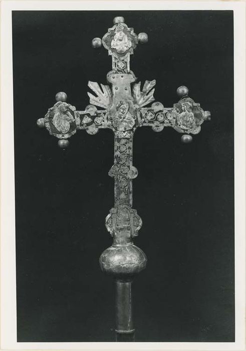 2 croix de procession