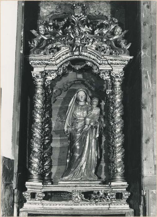 statue et dais de procession : Vierge à l'Enfant - © Ministère de la Culture (France), Médiathèque du patrimoine et de la photographie, diffusion GrandPalaisRmn Photo