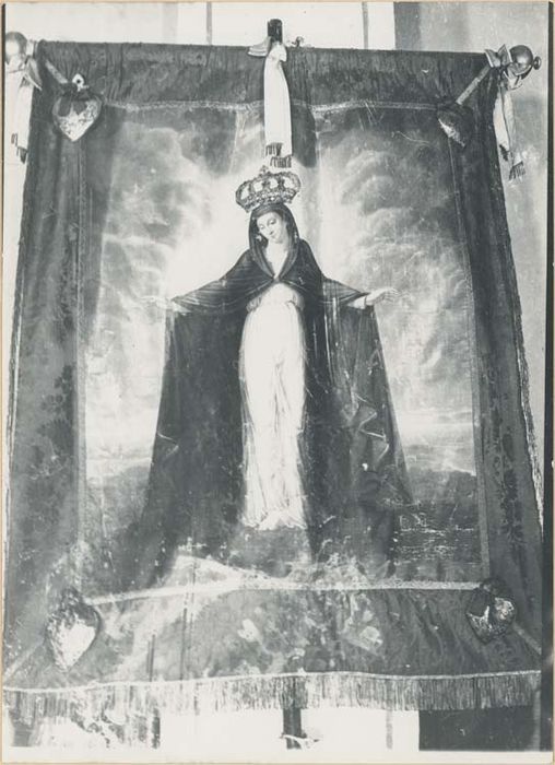bannière de procession : Vierge de Miséricorde - © Ministère de la Culture (France), Médiathèque du patrimoine et de la photographie, diffusion GrandPalaisRmn Photo