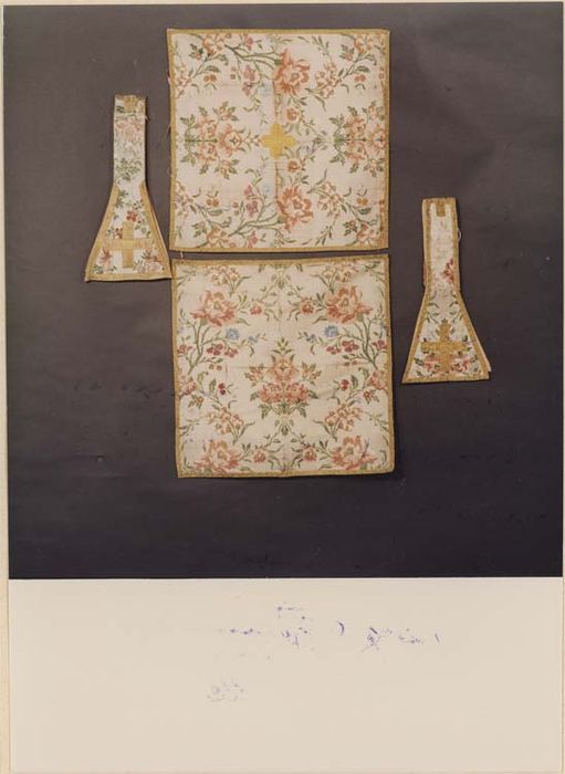 chasuble, étole, 2 manipules, 2 voiles - © Ministère de la Culture (France), Médiathèque du patrimoine et de la photographie, diffusion GrandPalaisRmn Photo