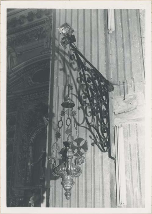 lampe de sanctuaire - © Ministère de la Culture (France), Médiathèque du patrimoine et de la photographie, diffusion GrandPalaisRmn Photo