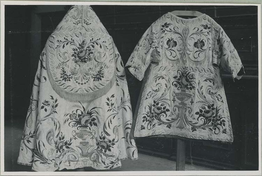 2 chapes, 2 dalmatiques, chasuble (ornement) - © Ministère de la Culture (France), Médiathèque du patrimoine et de la photographie, diffusion GrandPalaisRmn Photo