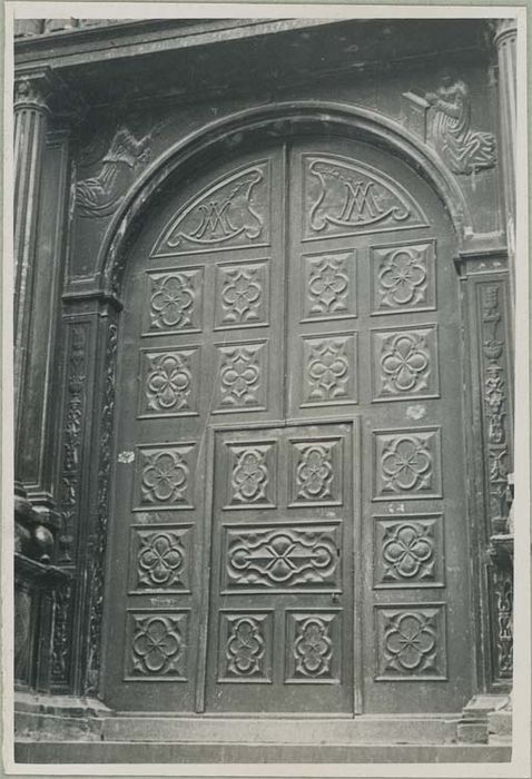 vantaux de la porte latérale - © Ministère de la Culture (France), Médiathèque du patrimoine et de la photographie, diffusion GrandPalaisRmn Photo