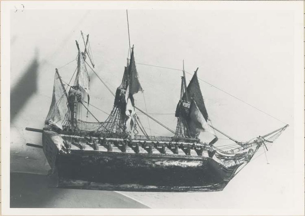 maquette de bateau ex-voto : Frégate