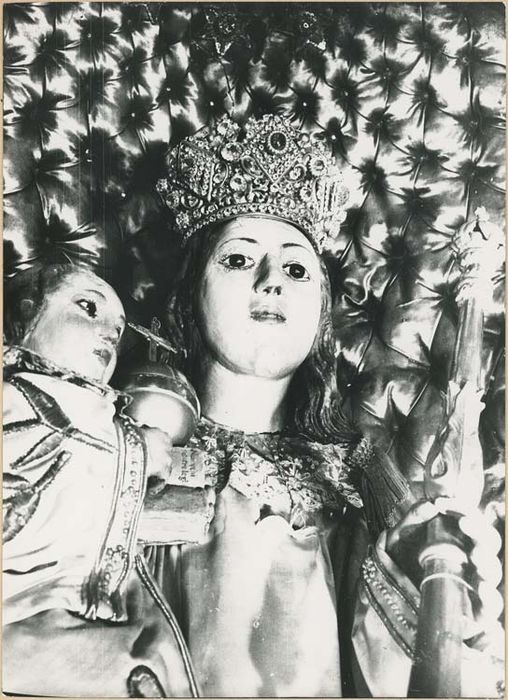 statue : Vierge à l'Enfant dite Notre-Dame-de-Laghet (maître-autel) - © Ministère de la Culture (France), Médiathèque du patrimoine et de la photographie, diffusion GrandPalaisRmn Photo