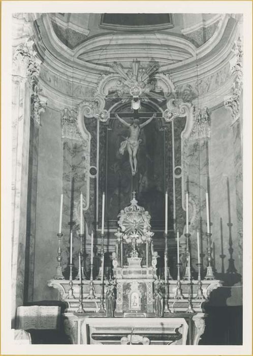 retable, tableau : Saint Michel terrassant le démon