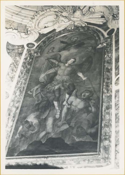 retable, tableau : Saint Michel terrassant le démon