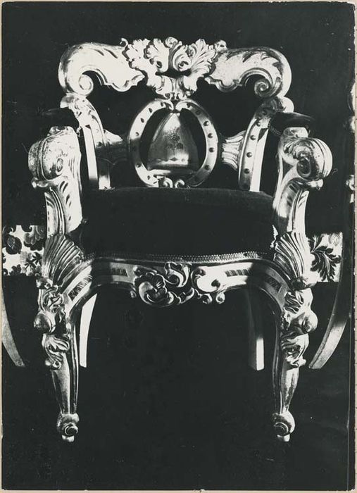 fauteuil de célébrant d'apparat - © Ministère de la Culture (France), Médiathèque du patrimoine et de la photographie, diffusion GrandPalaisRmn Photo