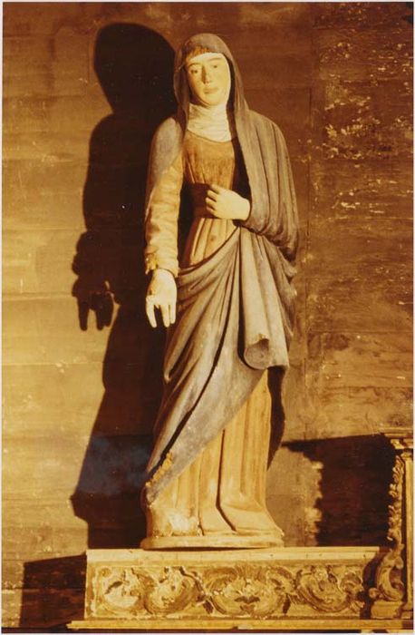 groupe sculpté : Christ en croix entre la Vierge et saint Jean