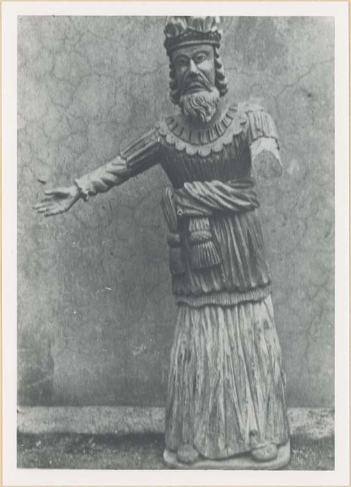 statue : Ponce Pilate