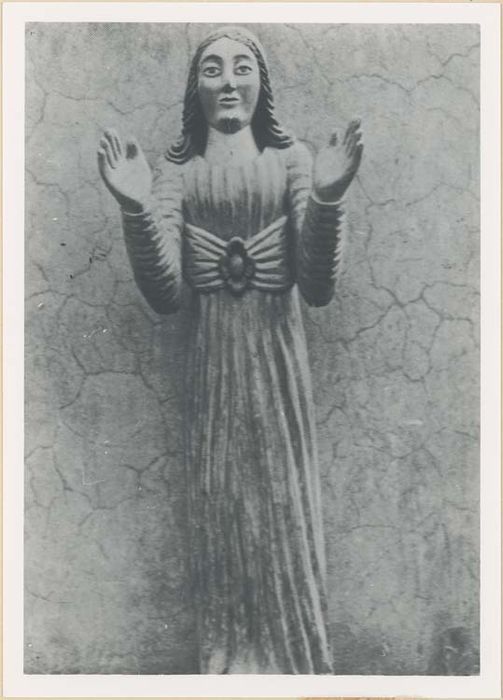 statue : Véronique présentant le voile