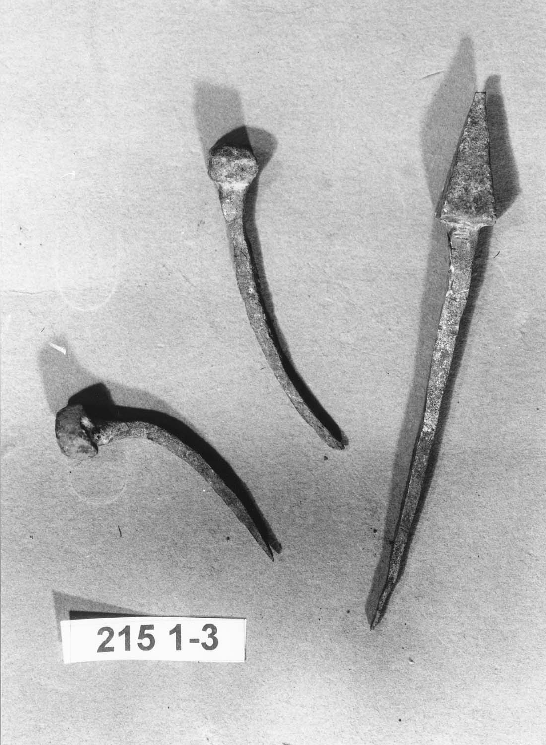 Clous anciens de porte