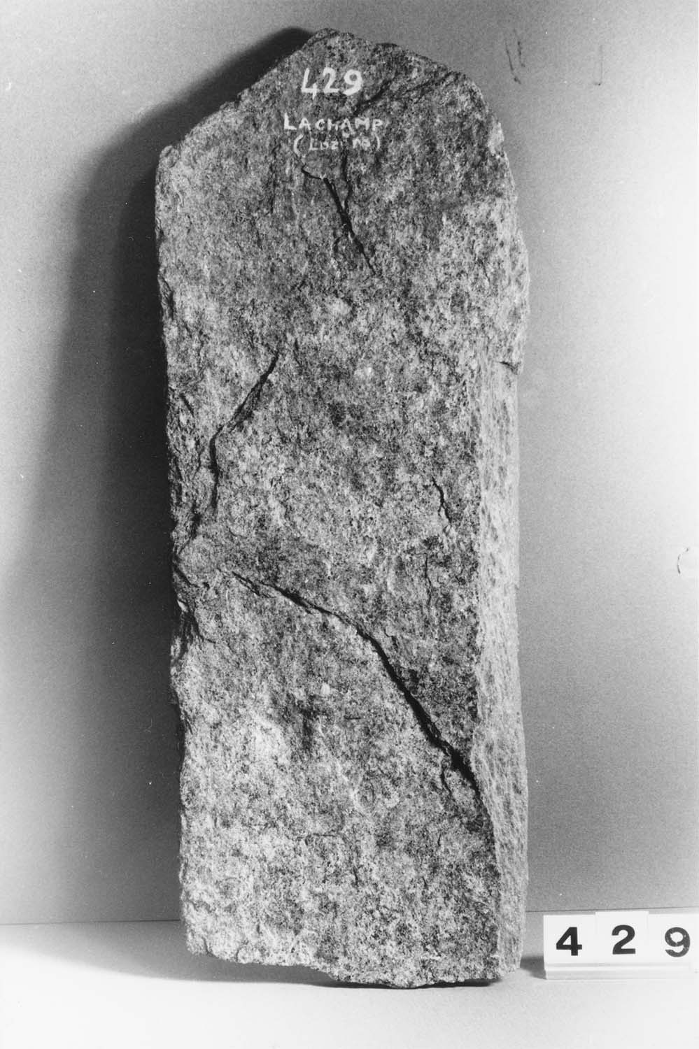 Fragment de lauze de micaschiste ancienne sans trou