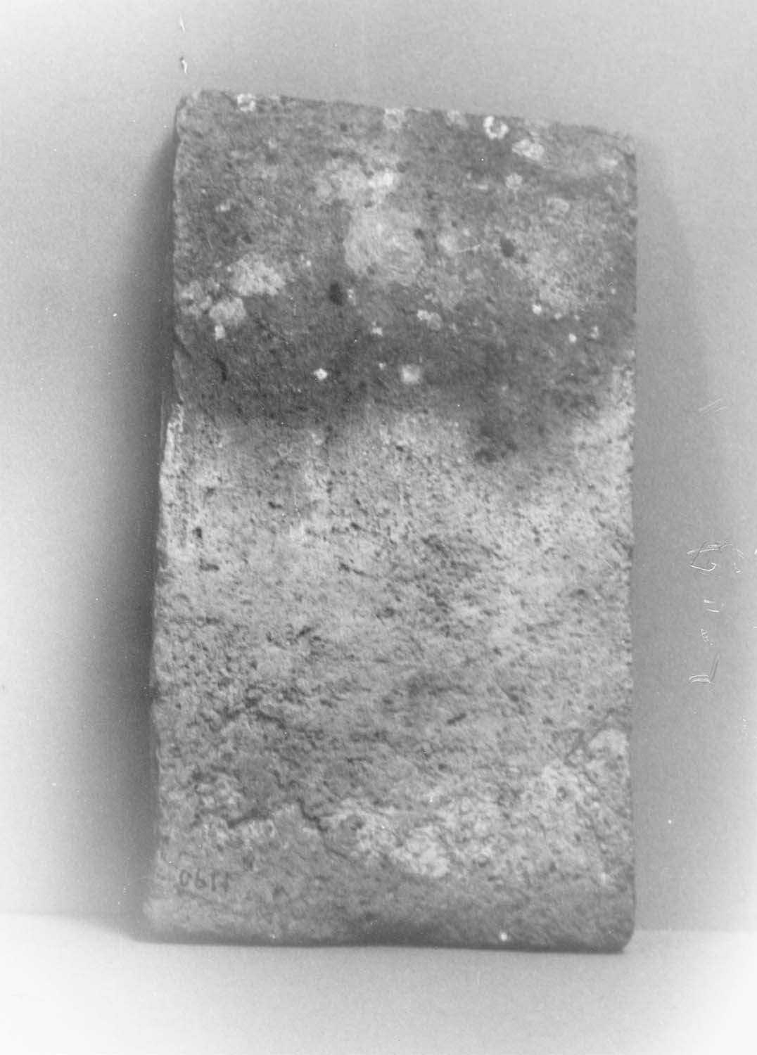 Tuile plate ancienne à tenon