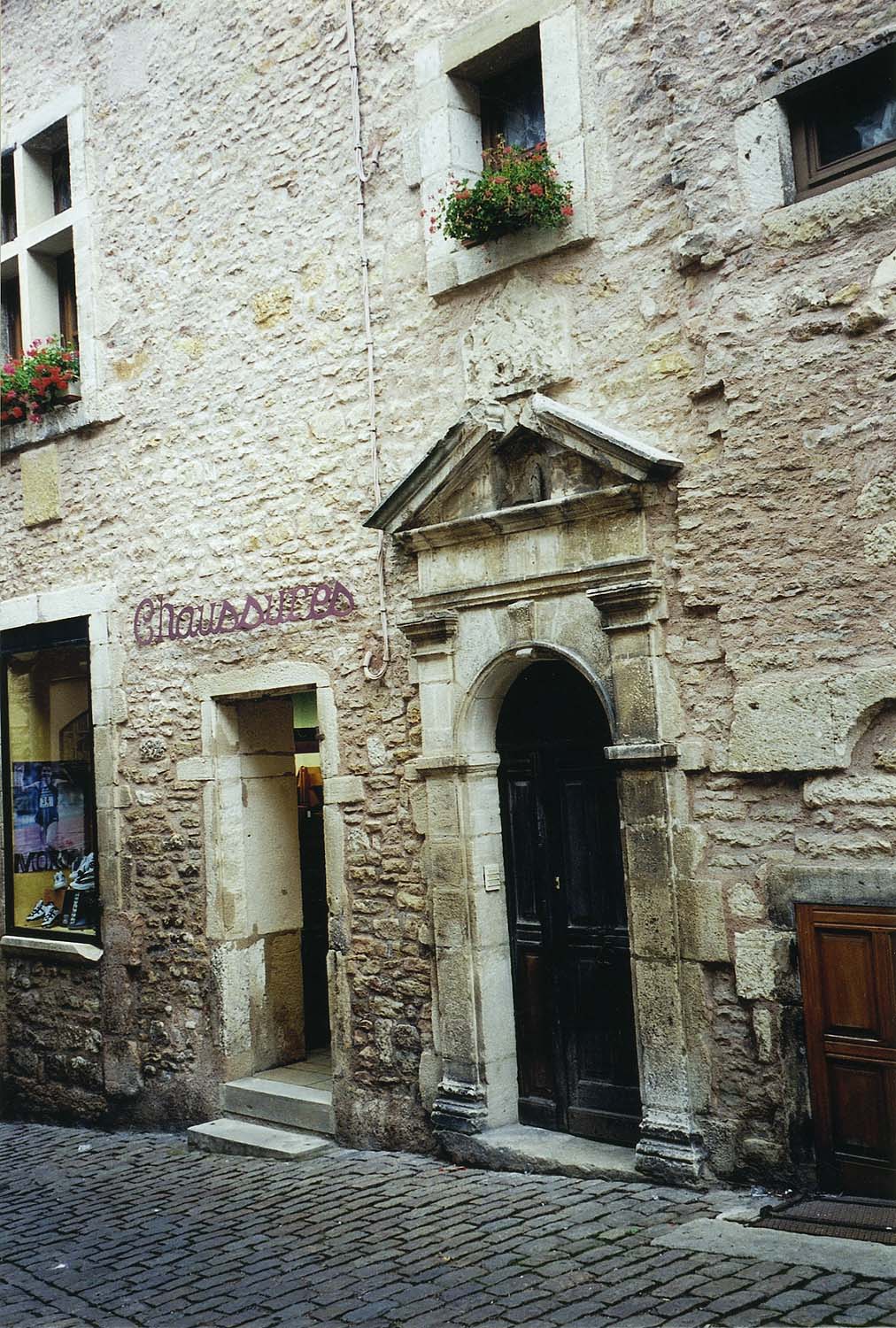 Porte sur rue d'époque Renaissance