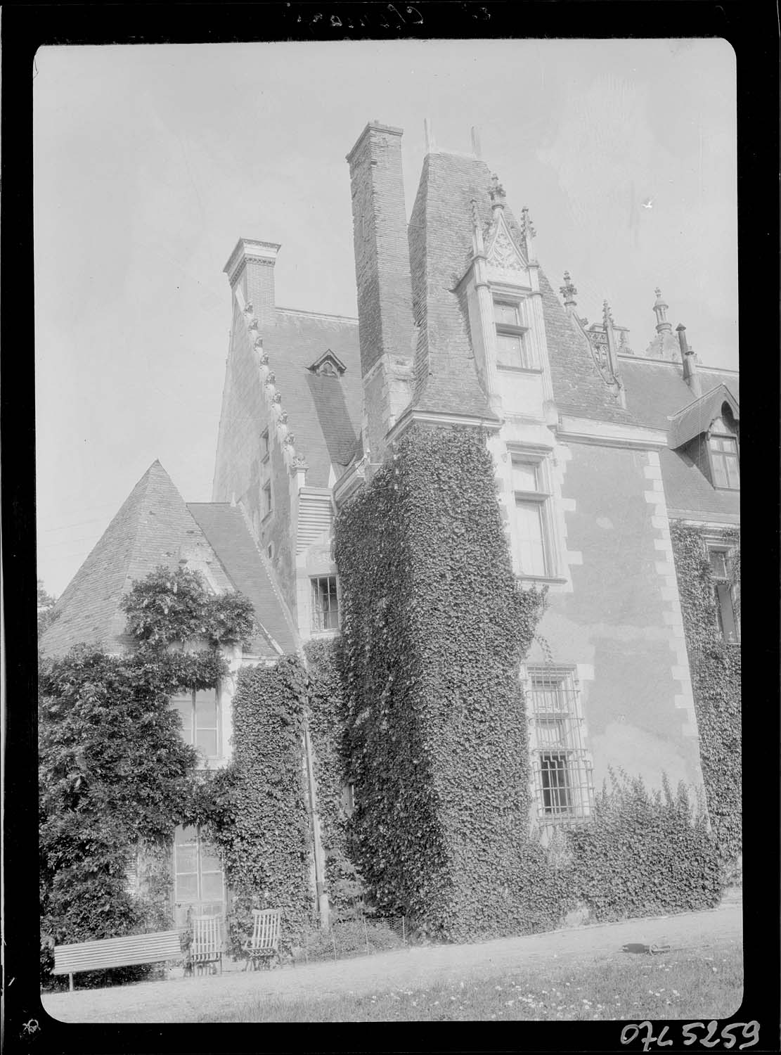 Tour carrée sud-est, détail