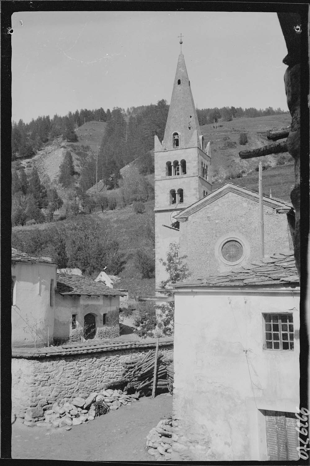 Clocher et façade ouest