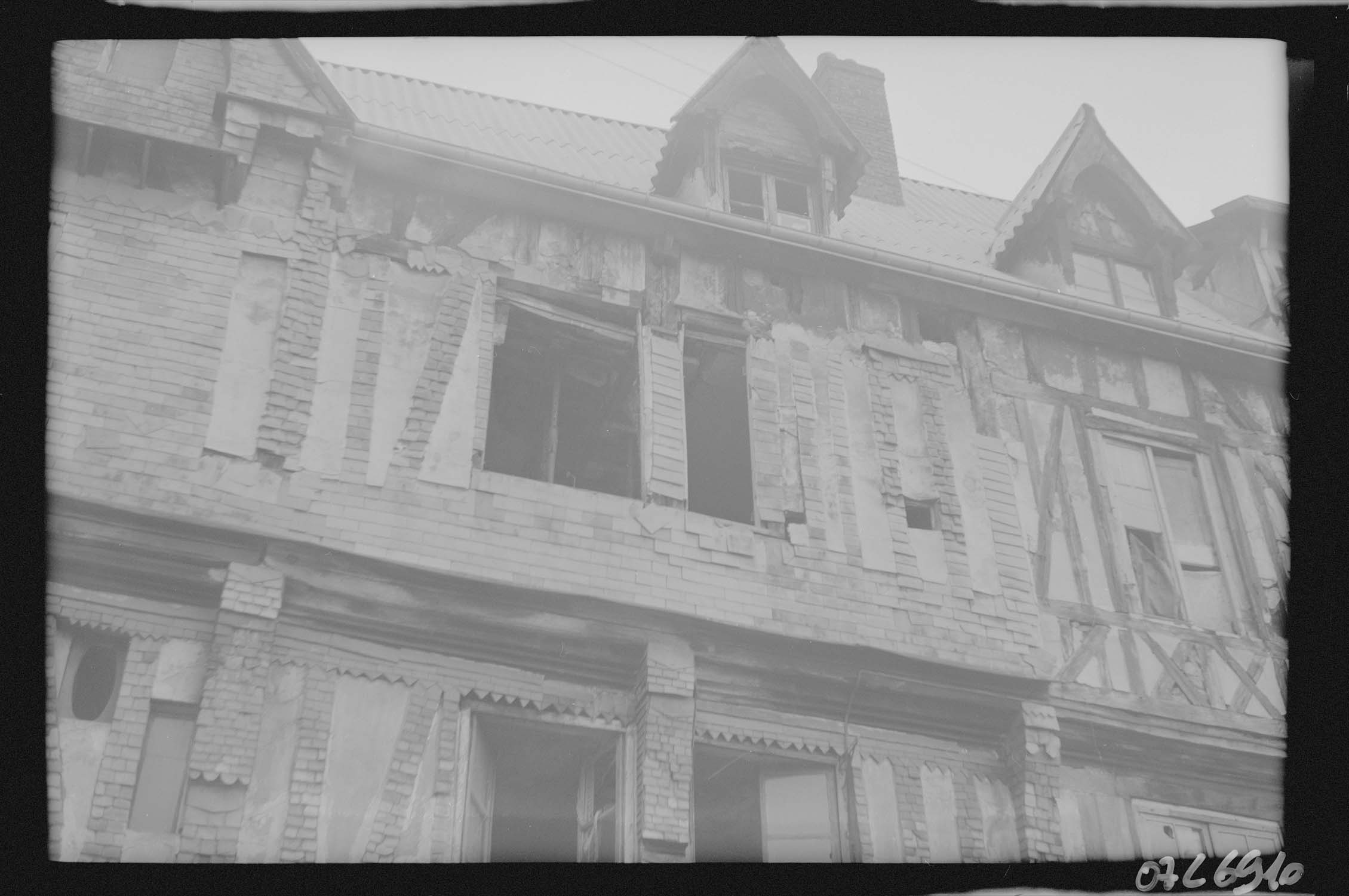 Détail des colombages en partie haute de la façade rue du Ruissel