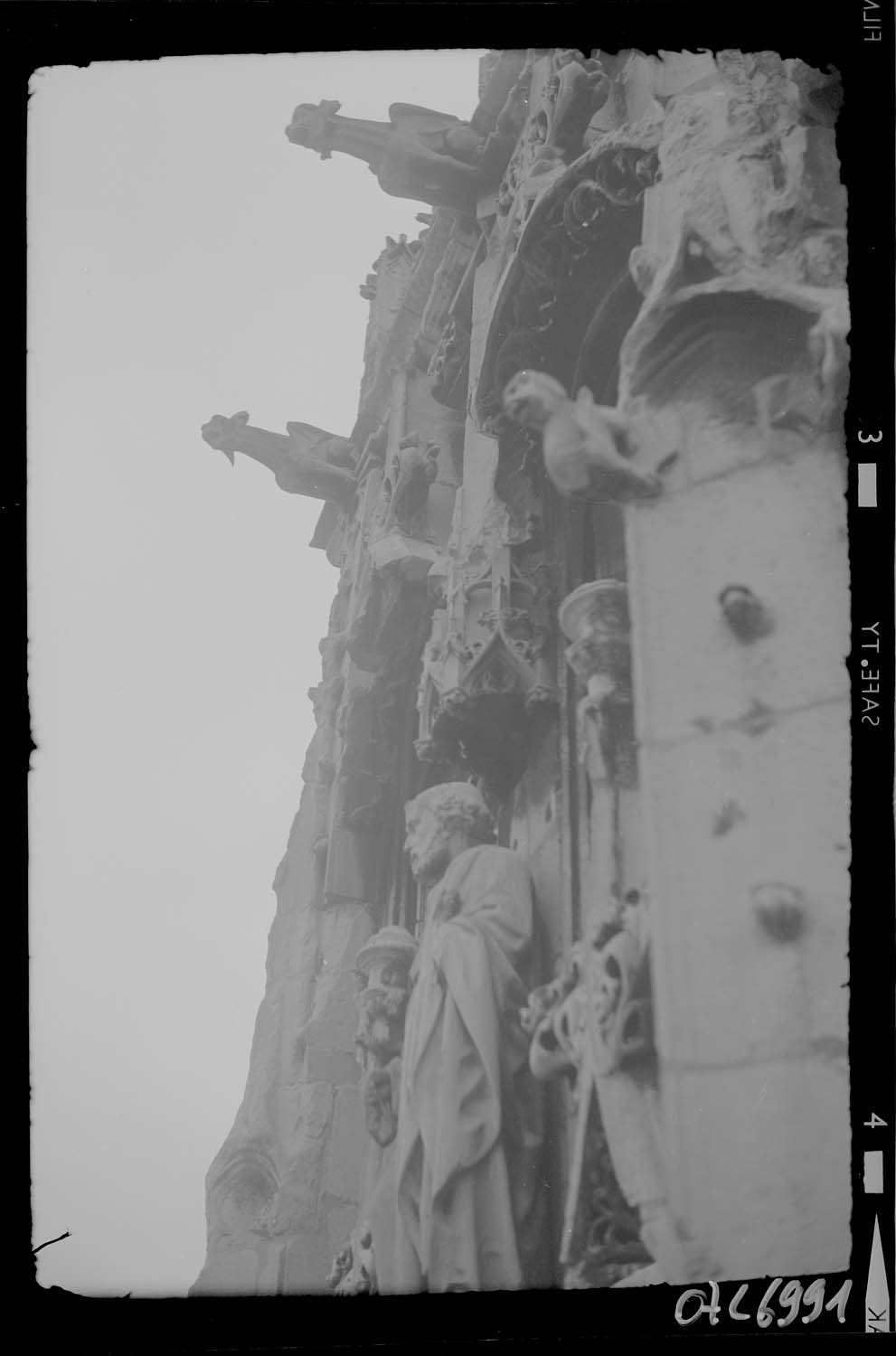 Gargouilles et décor sculpté