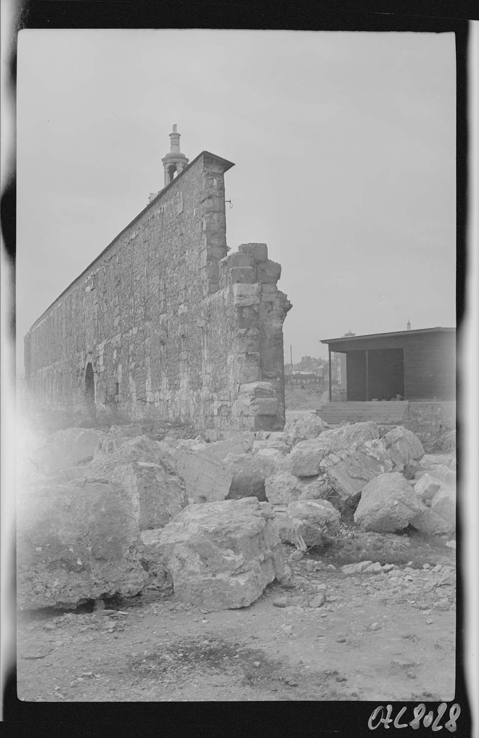 Mur de façade vu de l'intérieur après bombardement