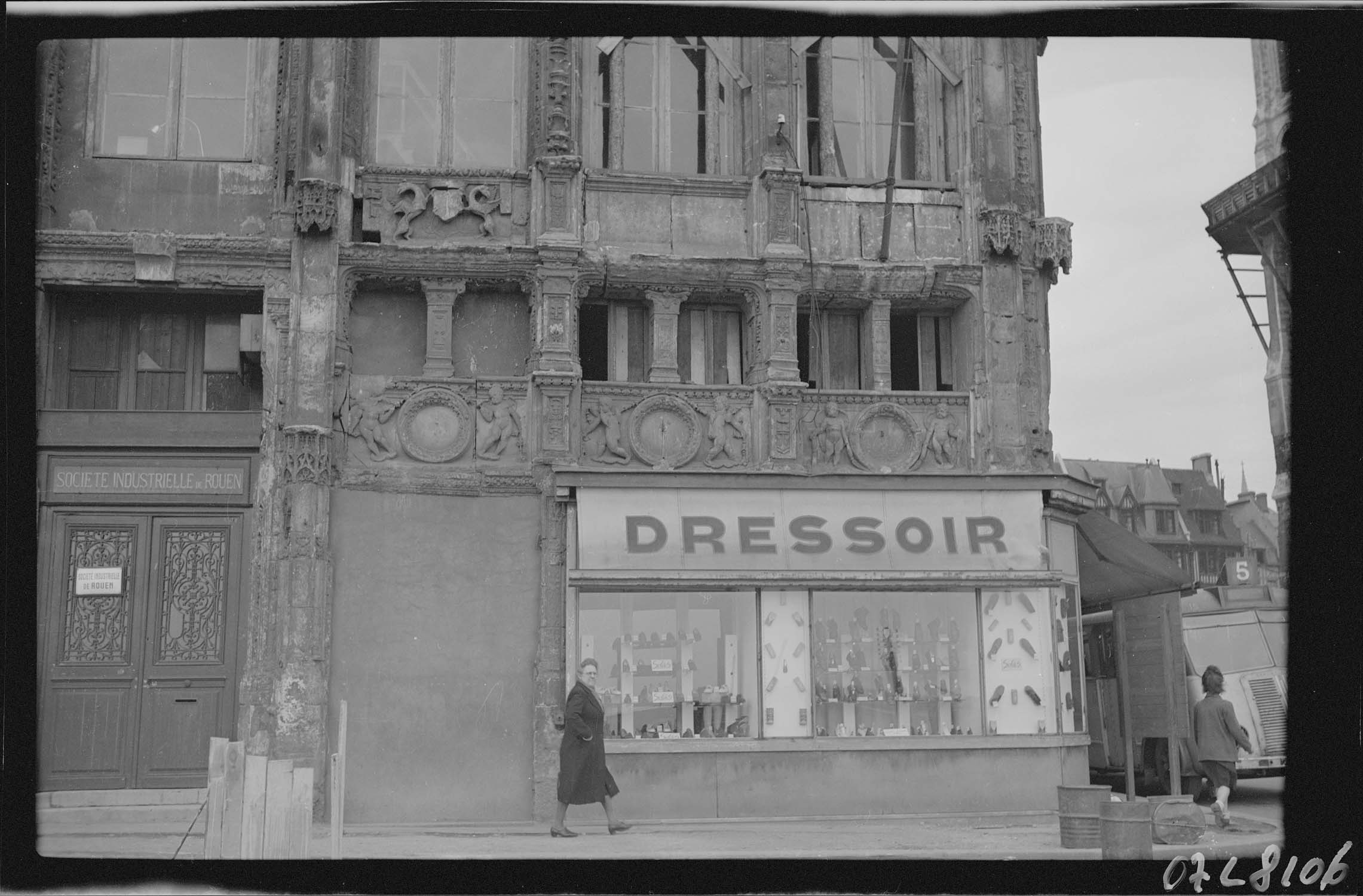 Façade sur la rue du Petit-Salut