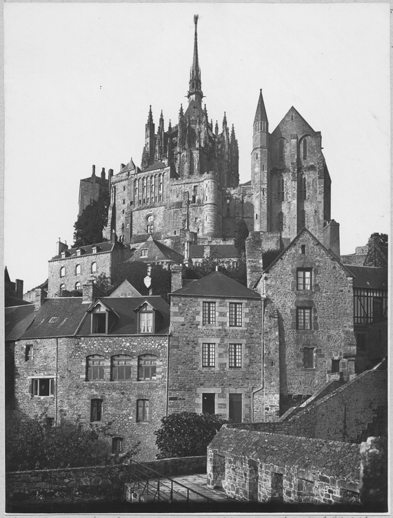 Basilique et abbaye, côté est