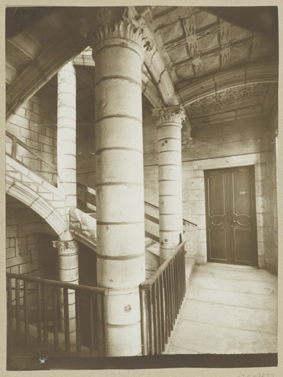 Escalier : palier à l’étage