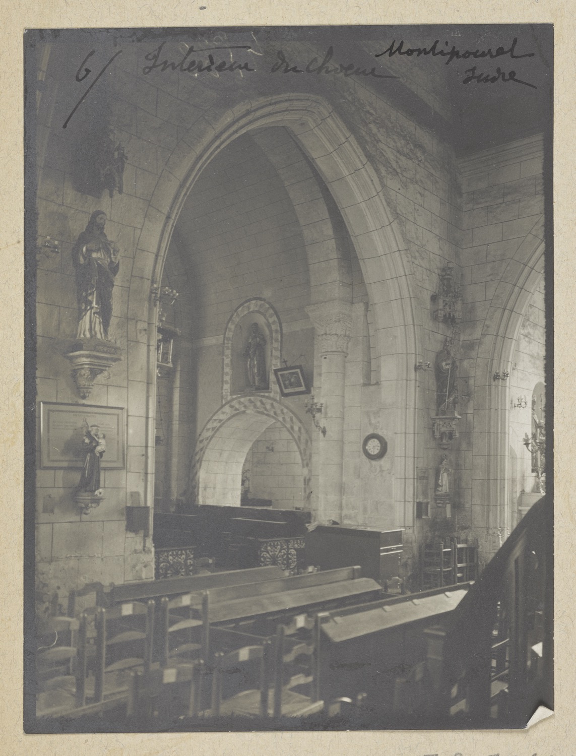 Intérieur du choeur depuis la nef